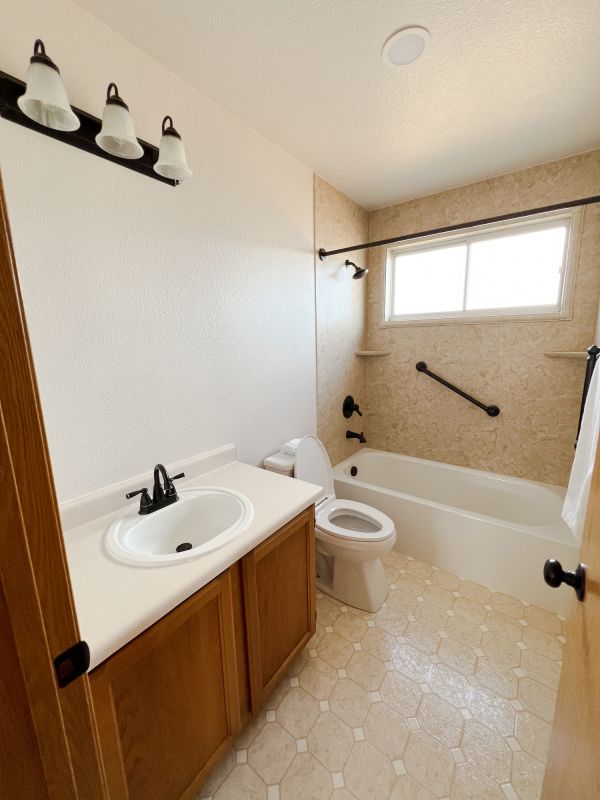 Top Bathroom Remodeling Companies in Wright City, MO